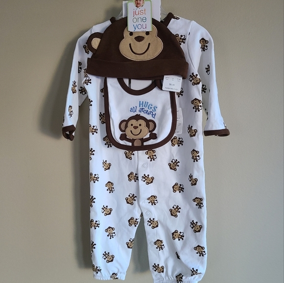 NWT 3 piece set including footless sleeper/romper, bib and hat - Picture 1 of 4